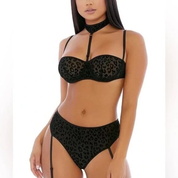 Cheetah Mesh Black Chocker Lingerie Set - Picture 1 of 4